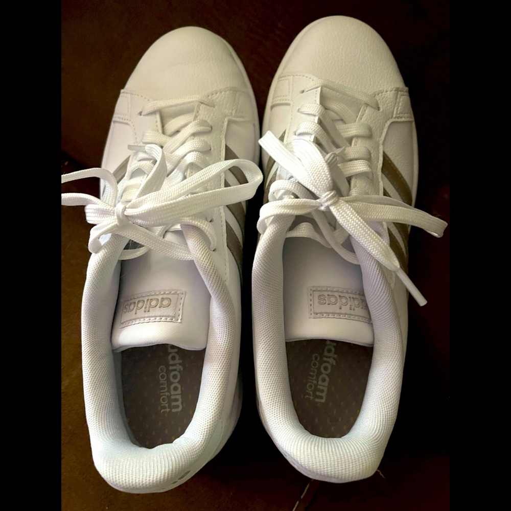 Women’s Adidas Court Sneaker